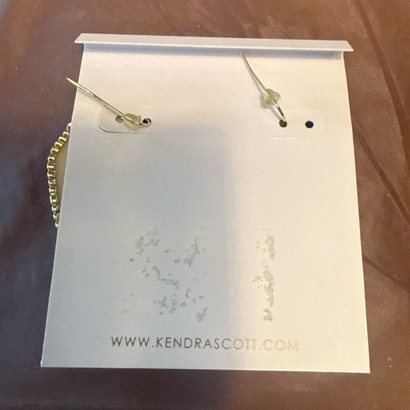 Vintage Kendra Scott Iridescent White MOP Corley Earrings - Picture 6 of 9
